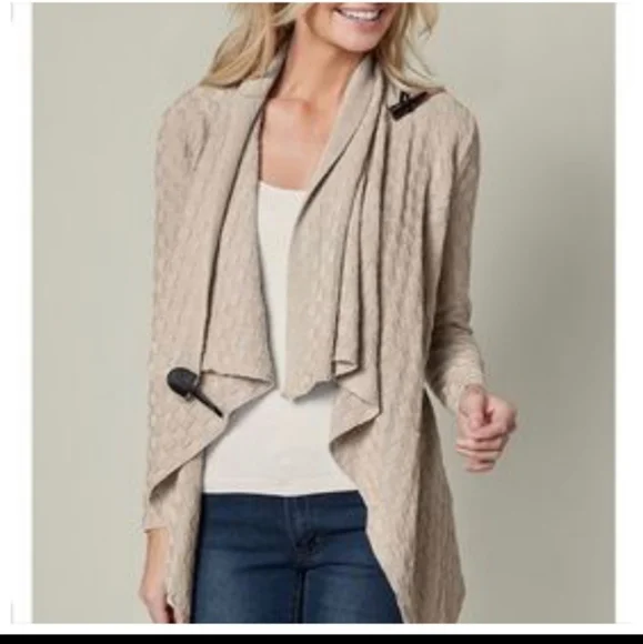 Gorgeous Venus waffle knit cardigan / wrap. - Picture 4 of 8
